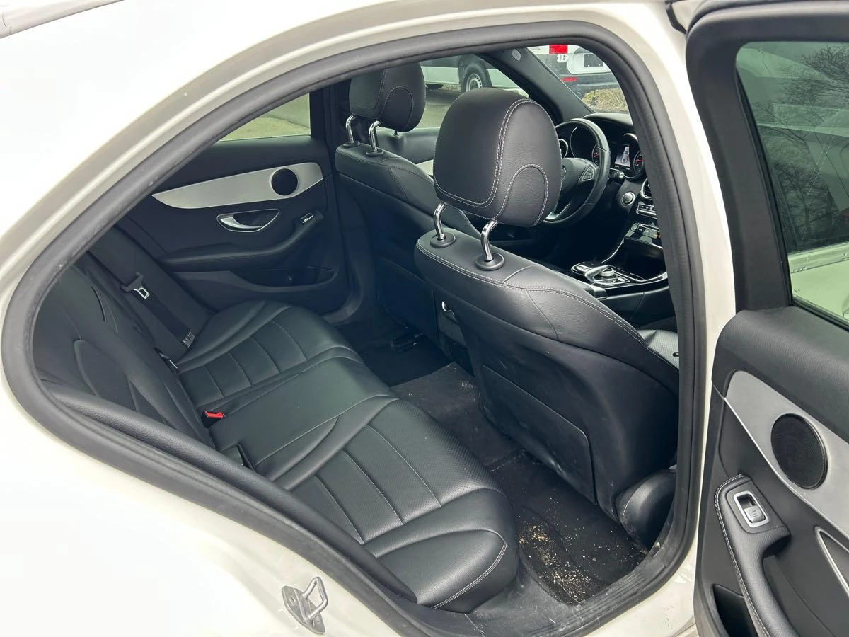 Mercedes-Benz C 300 * CARFAX* ОПЦИЯ ЗА ФИНАНСИРАНЕ*  - изображение 7
