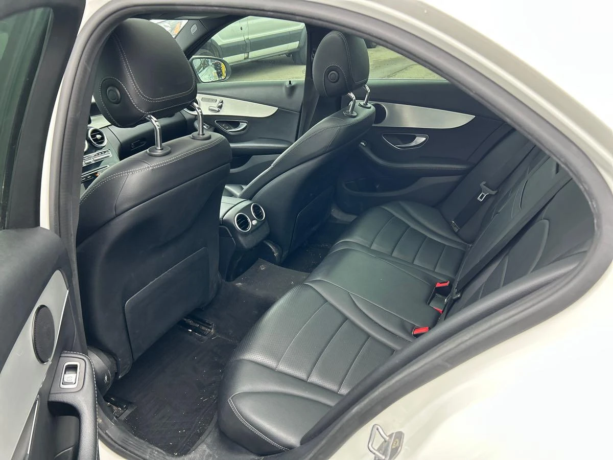 Mercedes-Benz C 300 * CARFAX* ОПЦИЯ ЗА ФИНАНСИРАНЕ*  - изображение 8