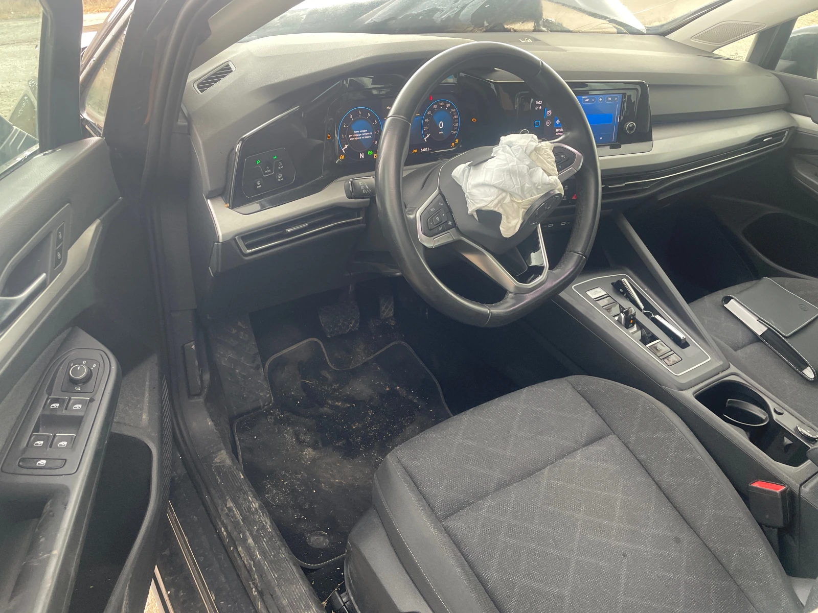 VW Golf Variant 1.5 eTSI - изображение 8