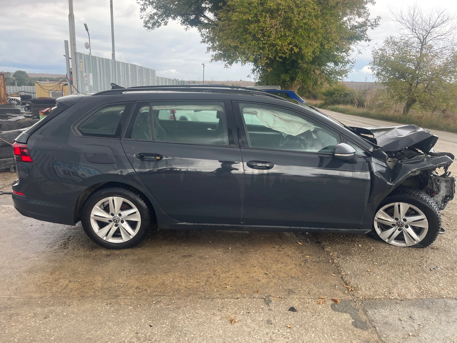 VW Golf Variant 1.5 eTSI - изображение 3