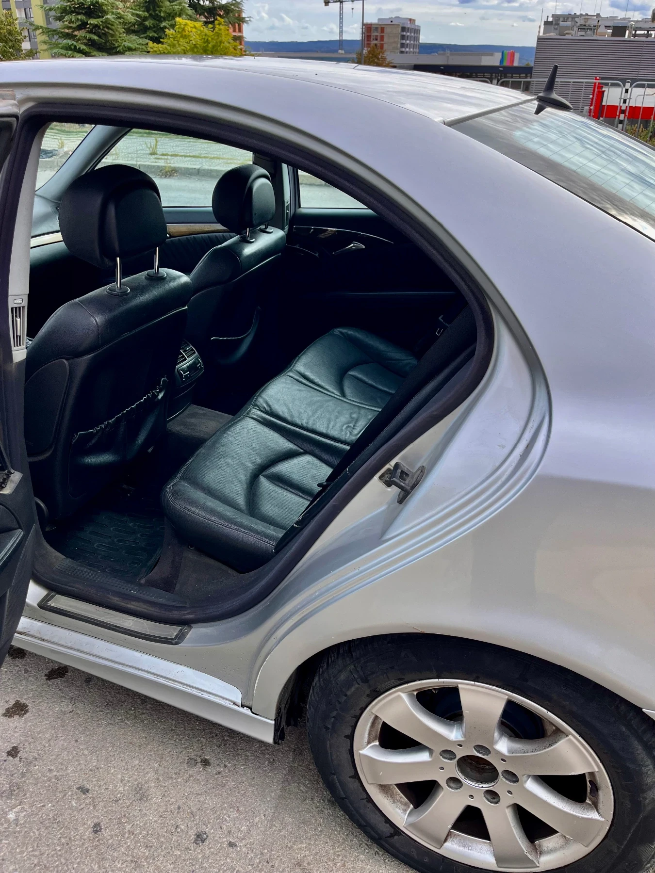 Mercedes-Benz E 270  - изображение 10