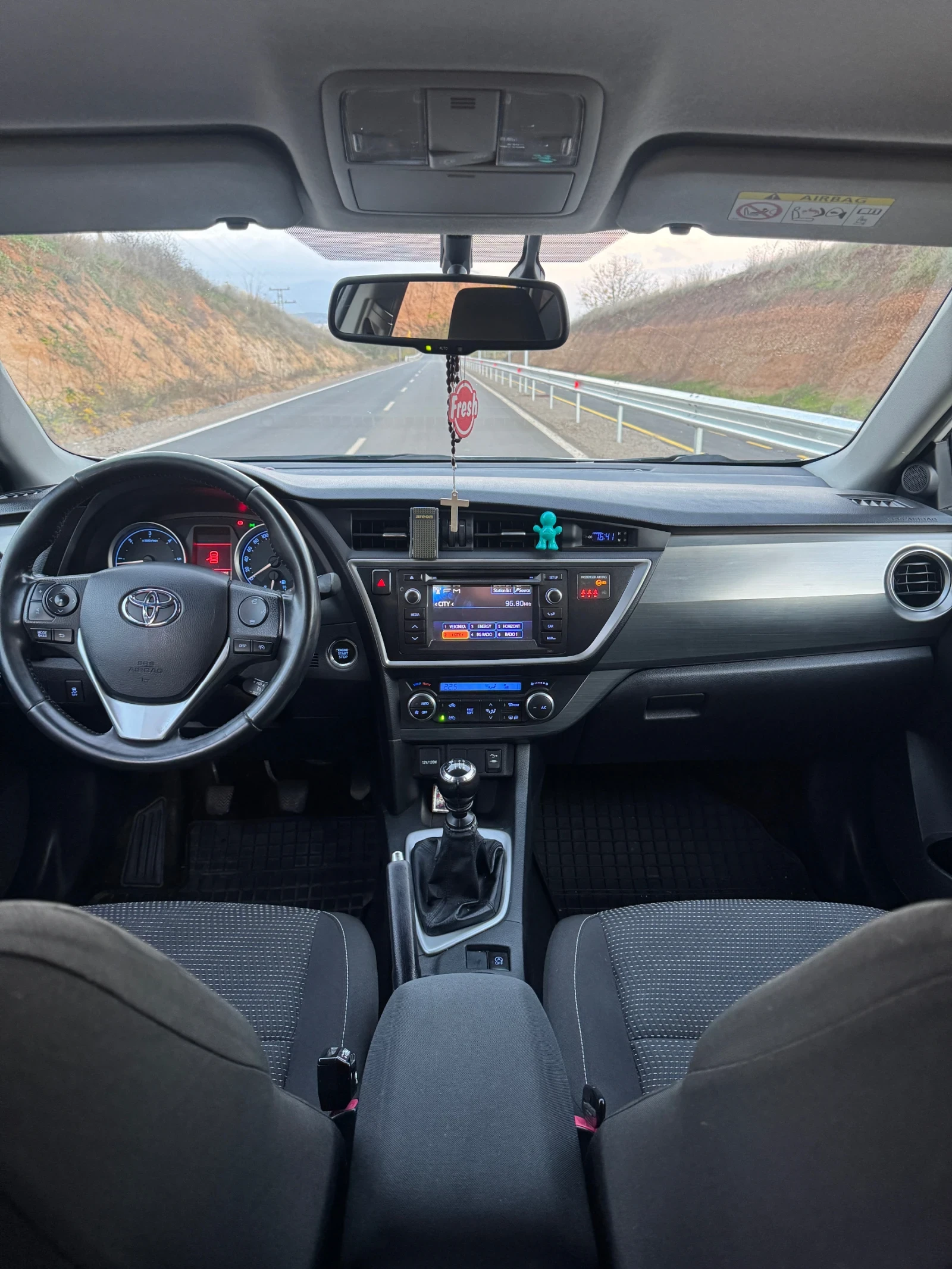 Toyota Auris 2.0 D4D keyless go  камера  - изображение 10