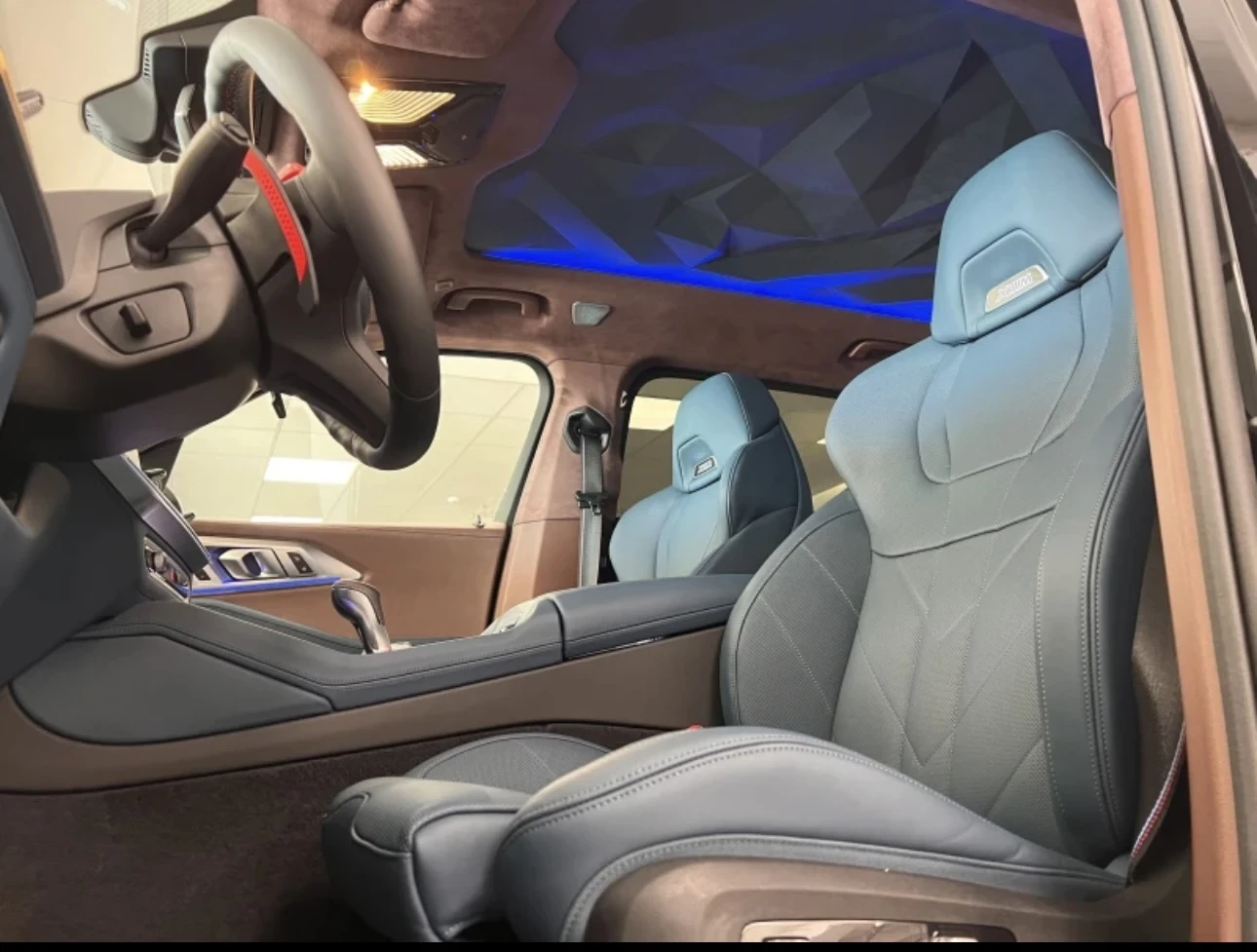 BMW XM, снимка 8 - Автомобили и джипове - 54175242