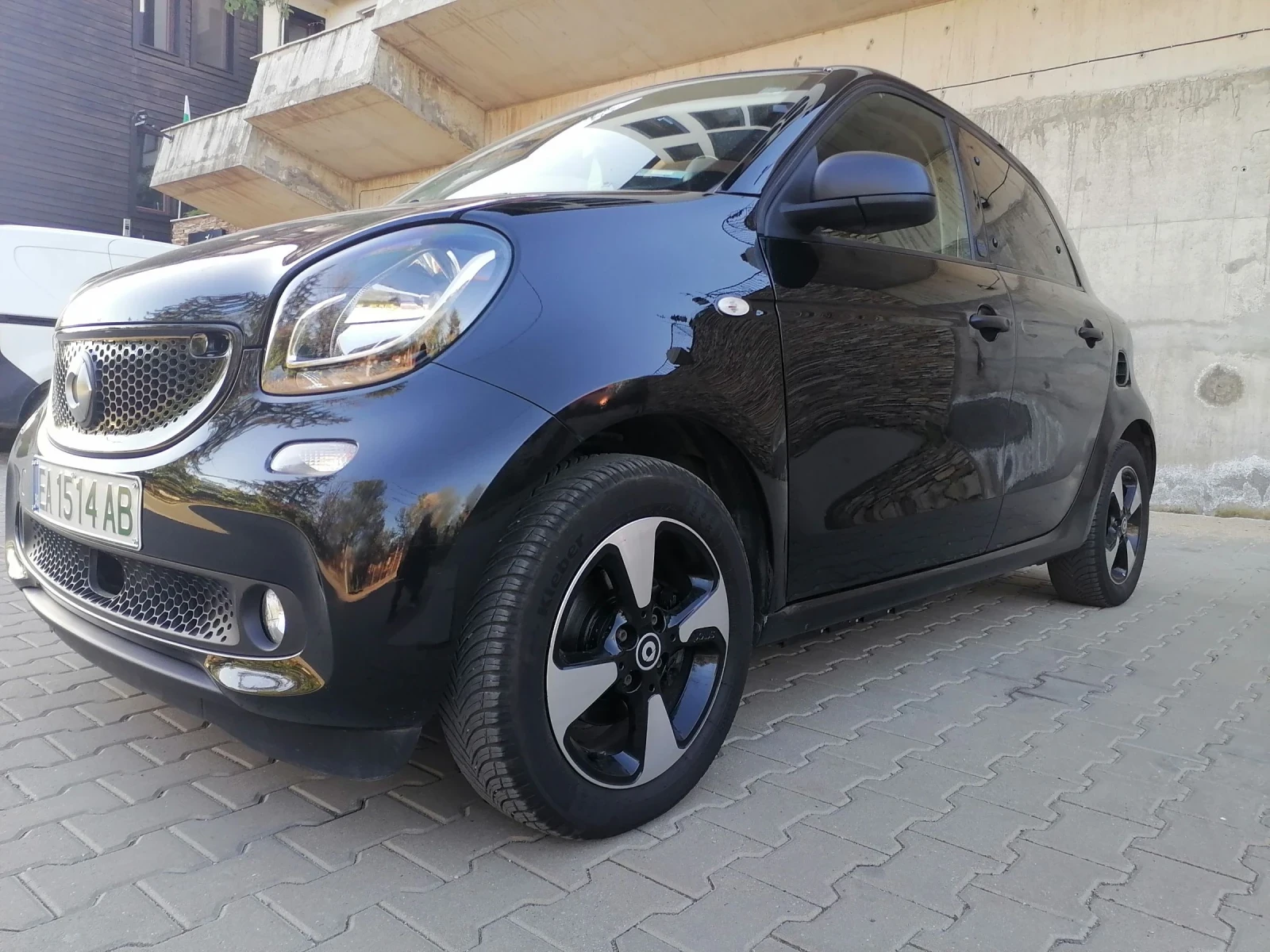 Smart Forfour EQ SMART - ELECTRIC CAR