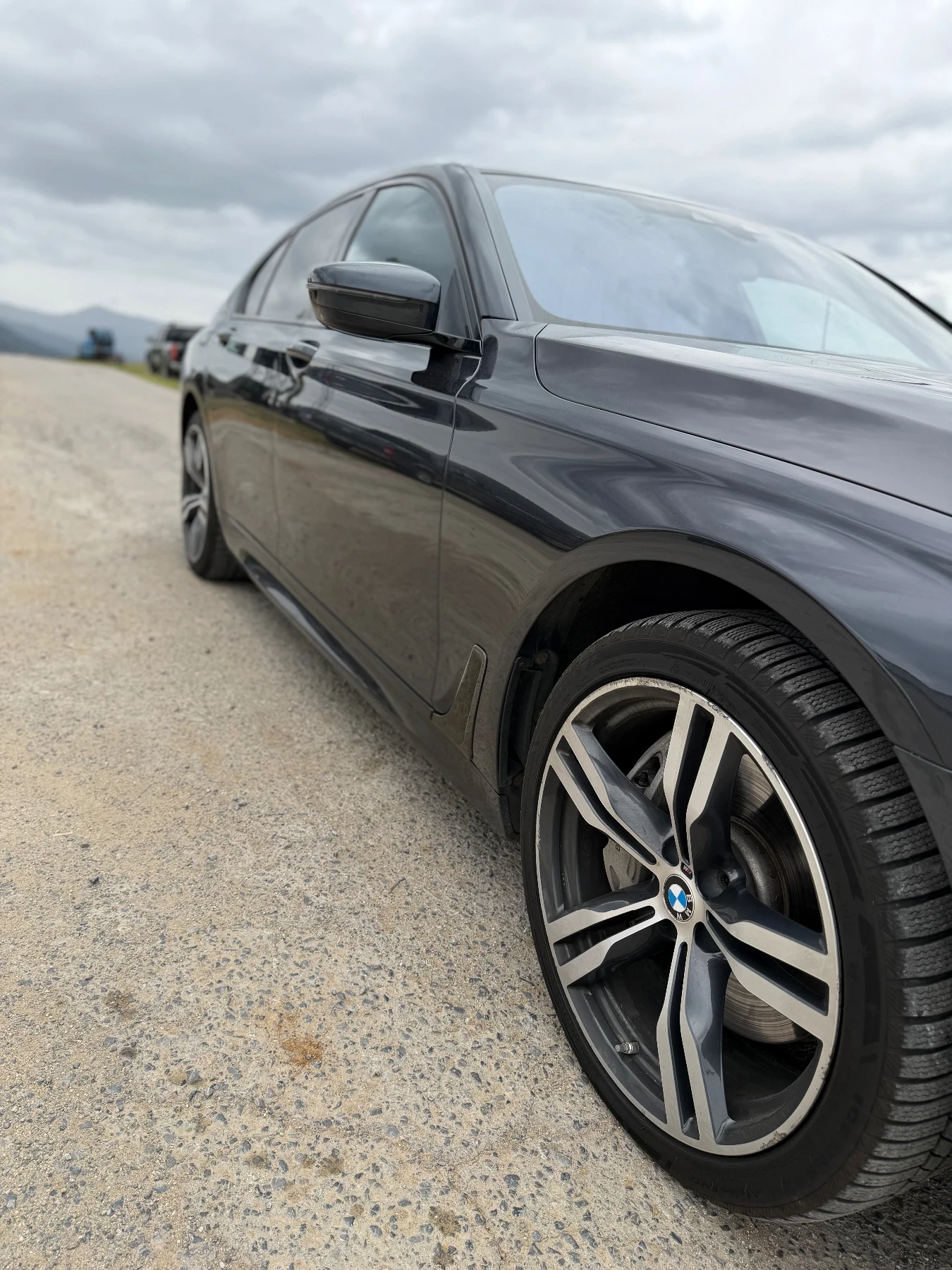 BMW 750 750i, снимка 8 - Автомобили и джипове - 54477558