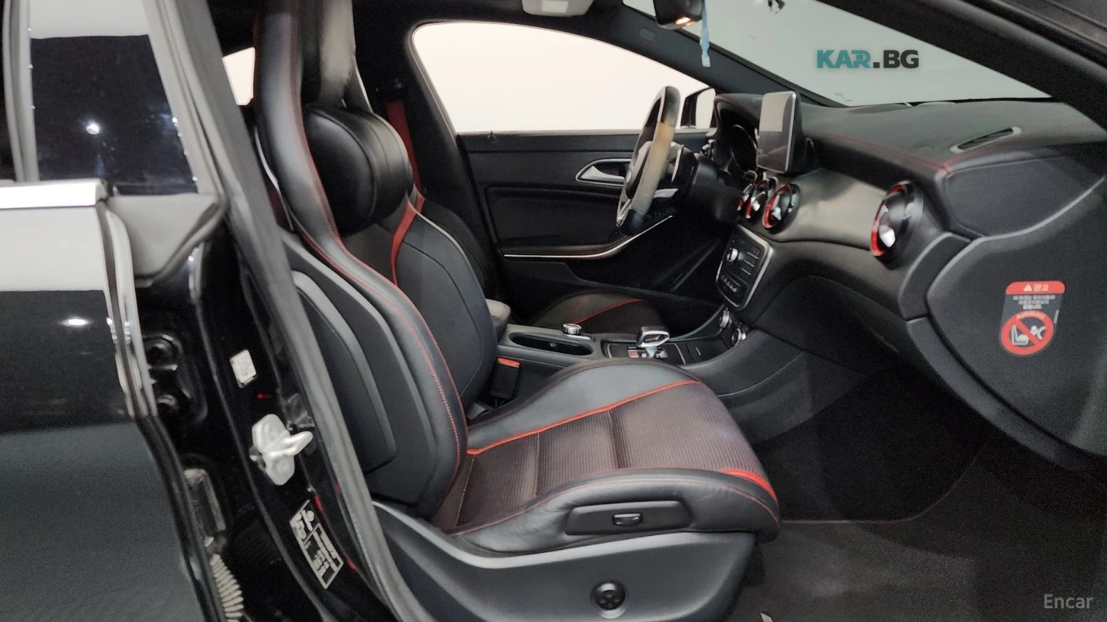 Mercedes-Benz CLA 45 AMG 4MATIC* КАМЕРА* ПОДГРЕВ* SUNROOF* KEYLESS* , снимка 9 - Автомобили и джипове - 54916202