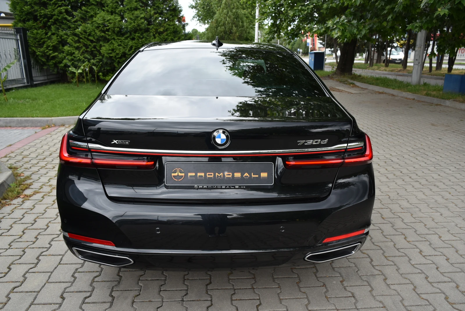 BMW 730 d xDrive * Laser* Headup* Alcantara* Massage* Soft, снимка 4 - Автомобили и джипове - 55141319