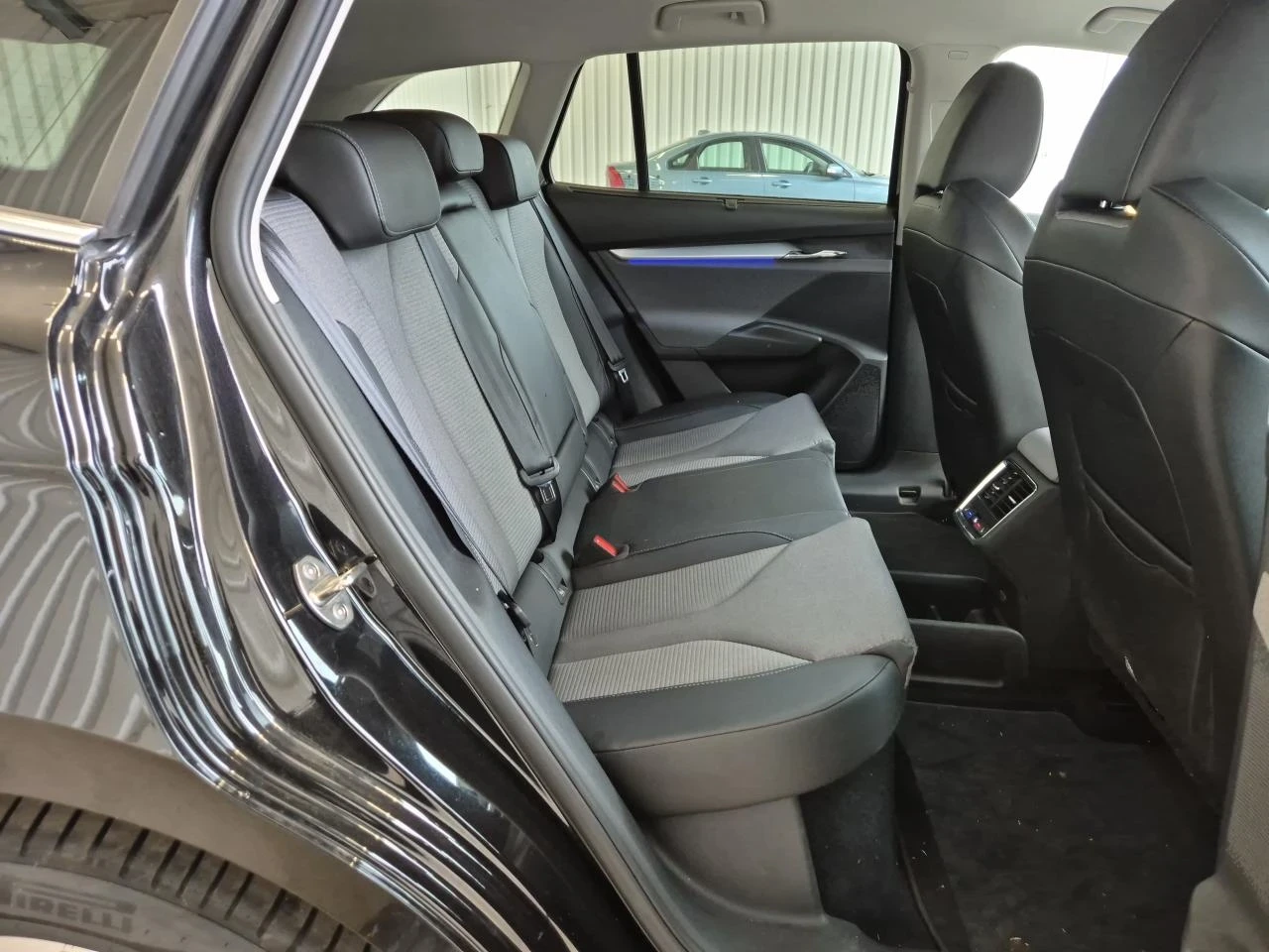 Skoda Enyaq IV 80/82kwh/204kc/HUD/KEYLESS/MEMORY/FULL | Mobile.bg � ����������� 13