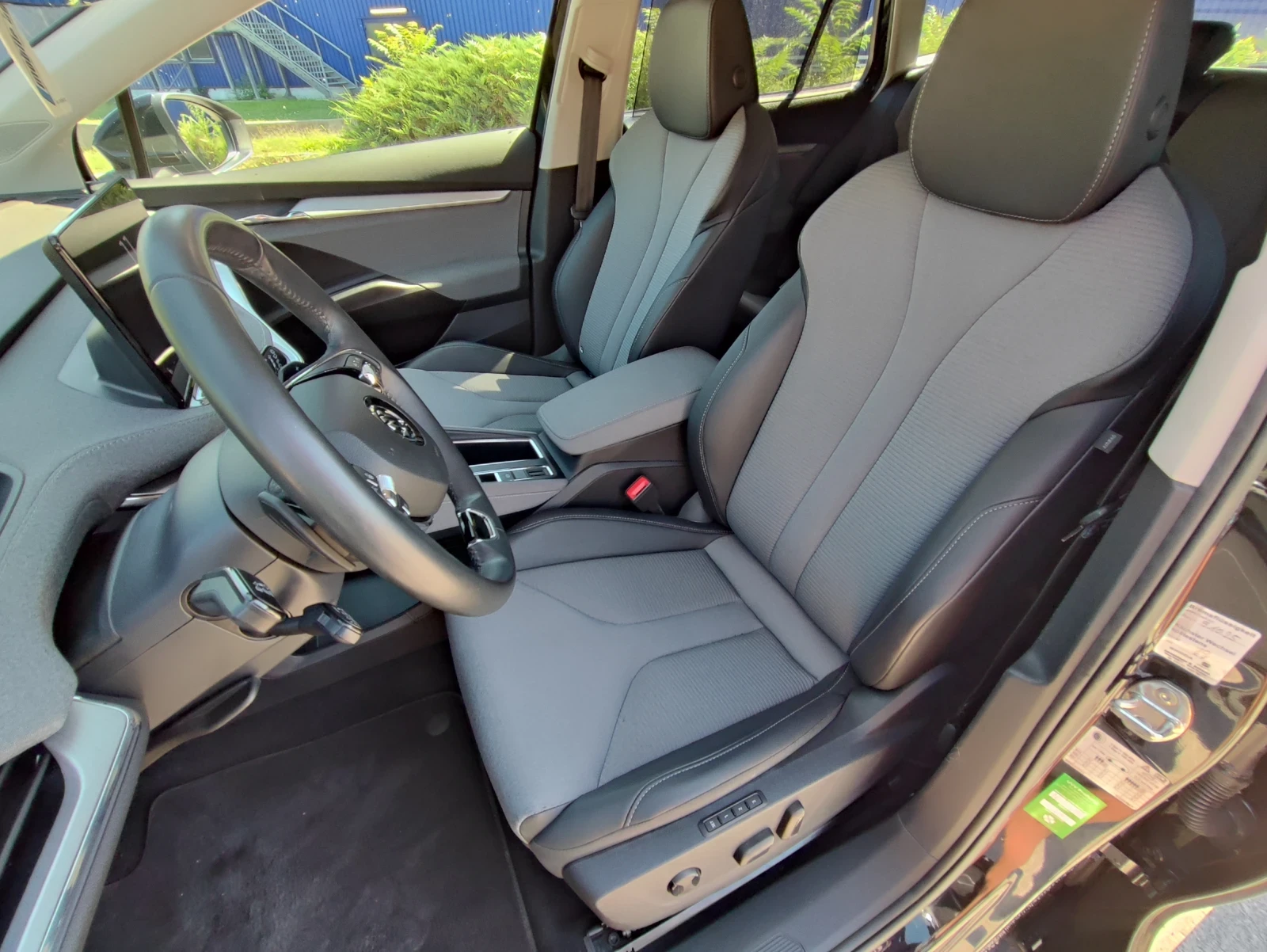 Skoda Enyaq IV80/204kc/ТЕРМОПОМПА/HUD/CANTON/KEYLESS/MEMO/FULL, снимка 15 - Автомобили и джипове - 55532560