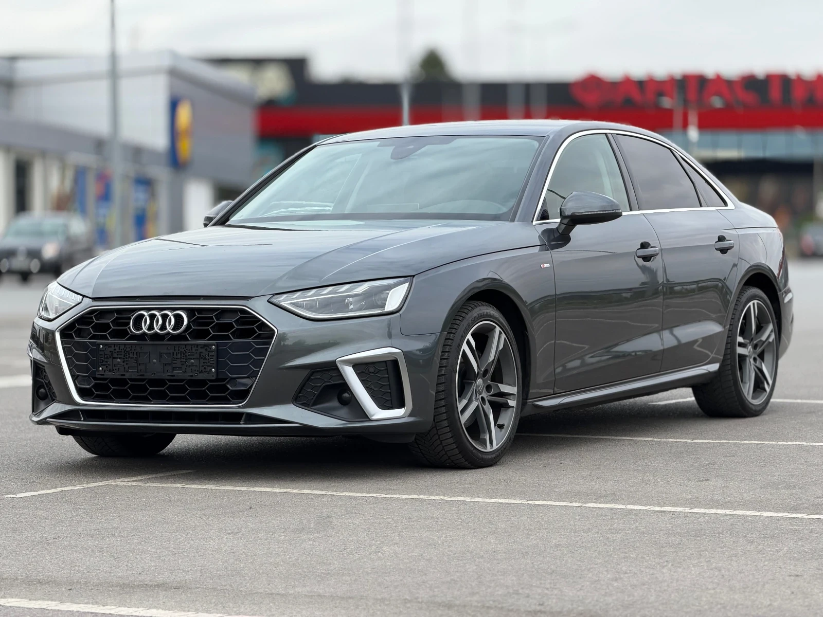 Audi A4 FESLIF, снимка 3 - Автомобили и джипове - 56081815