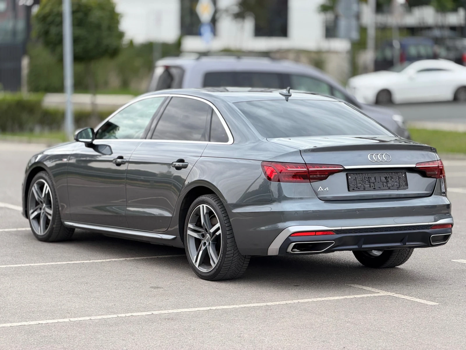 Audi A4 FESLIF, снимка 6 - Автомобили и джипове - 56081815