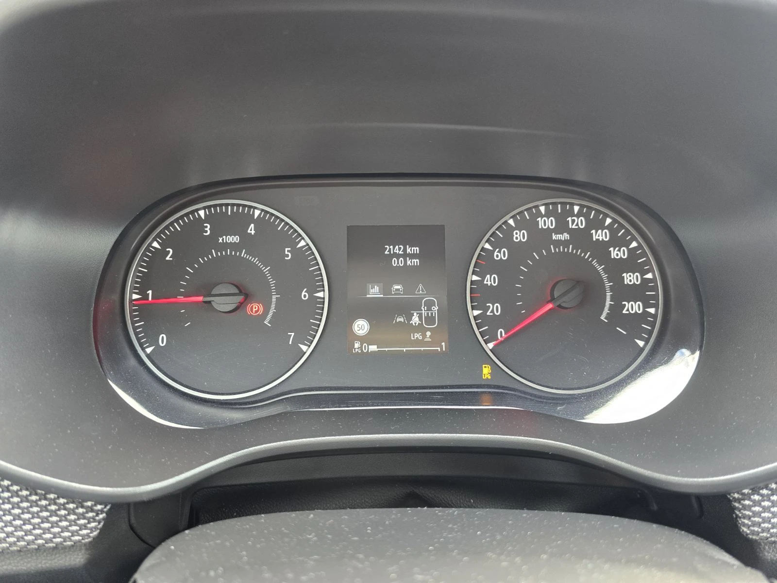 Dacia Sandero 1.0 TCe 100 LPG, снимка 8 - Автомобили и джипове - 56311290