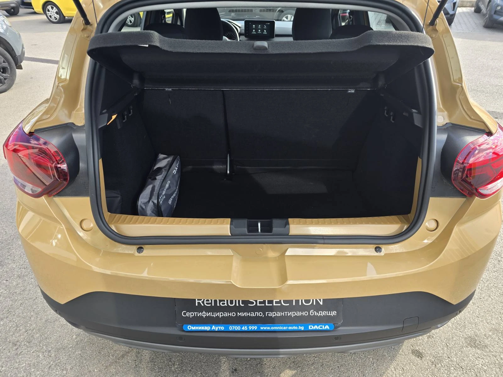 Dacia Sandero 1.0 TCe 100 LPG, снимка 15 - Автомобили и джипове - 56311290