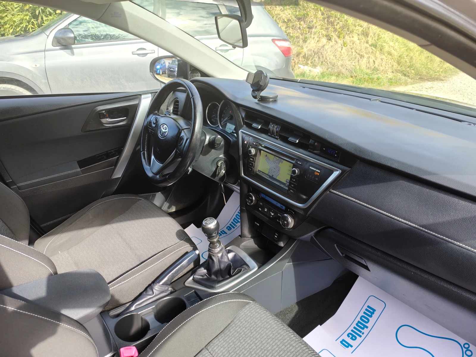 Toyota Auris 1.4d4d  ���� ��� ��� ������ | Mobile.bg � ����������� 7