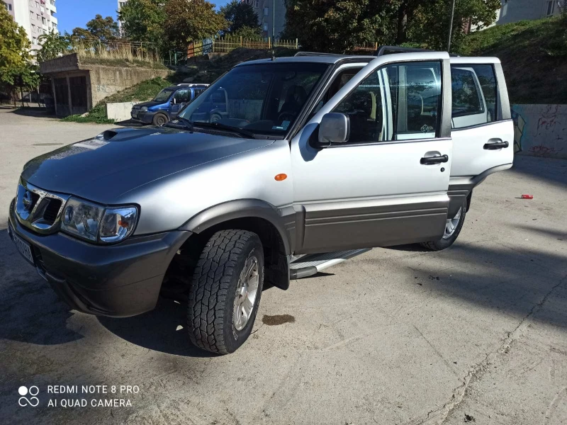 Nissan Terrano, снимка 14 - Автомобили и джипове - 47383326