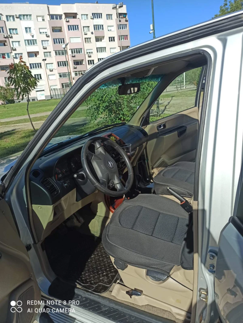 Nissan Terrano, снимка 9 - Автомобили и джипове - 47383326