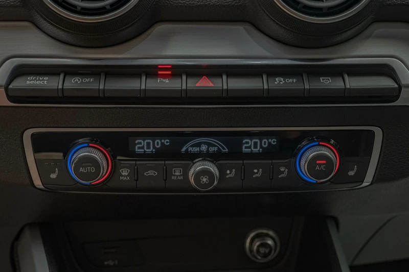 Audi Q2 SQ2/2.0TFSI/Bang&Olufsen/HuD/Virtual/Dist./Side As, снимка 13 - Автомобили и джипове - 51190505