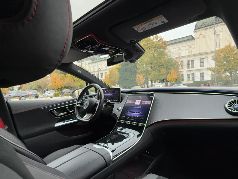 Mercedes-Benz EQE 350* AMG* 4Matic* Pano* Kamera* Distronic, снимка 15 - Автомобили и джипове - 52061662