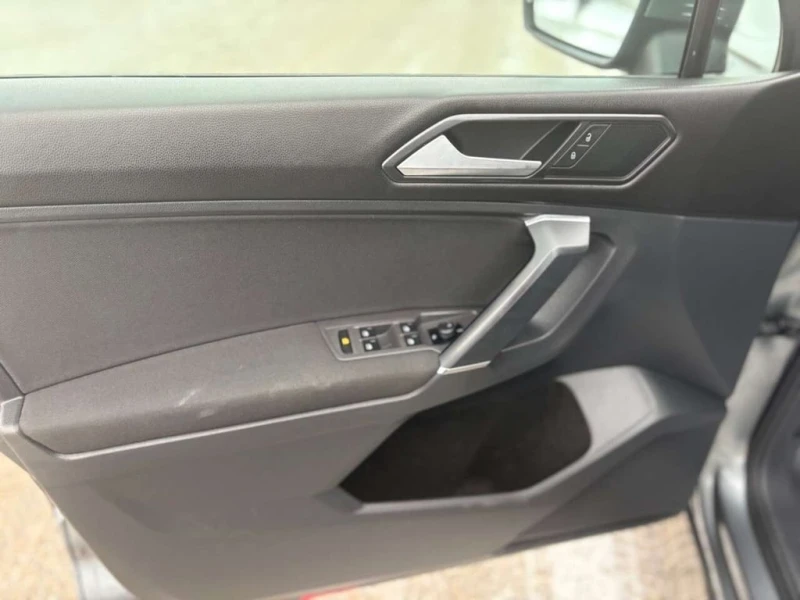 VW Tiguan * 4Motion S * CARFAX * ЦЕНА ДО БГ, снимка 10 - Автомобили и джипове - 53234973