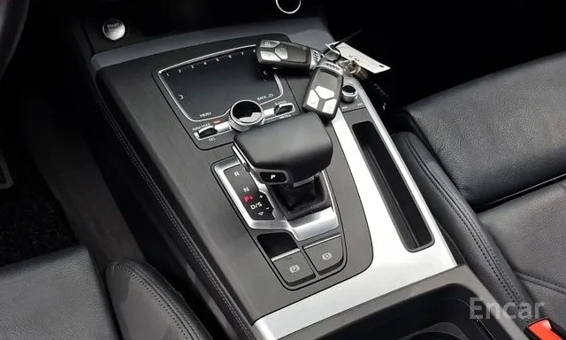 Audi Q5 * HEAD UP * 2 КЛЮЧА * ПАНОРАМА * ПОДГРЕВ * , снимка 12 - Автомобили и джипове - 55475066