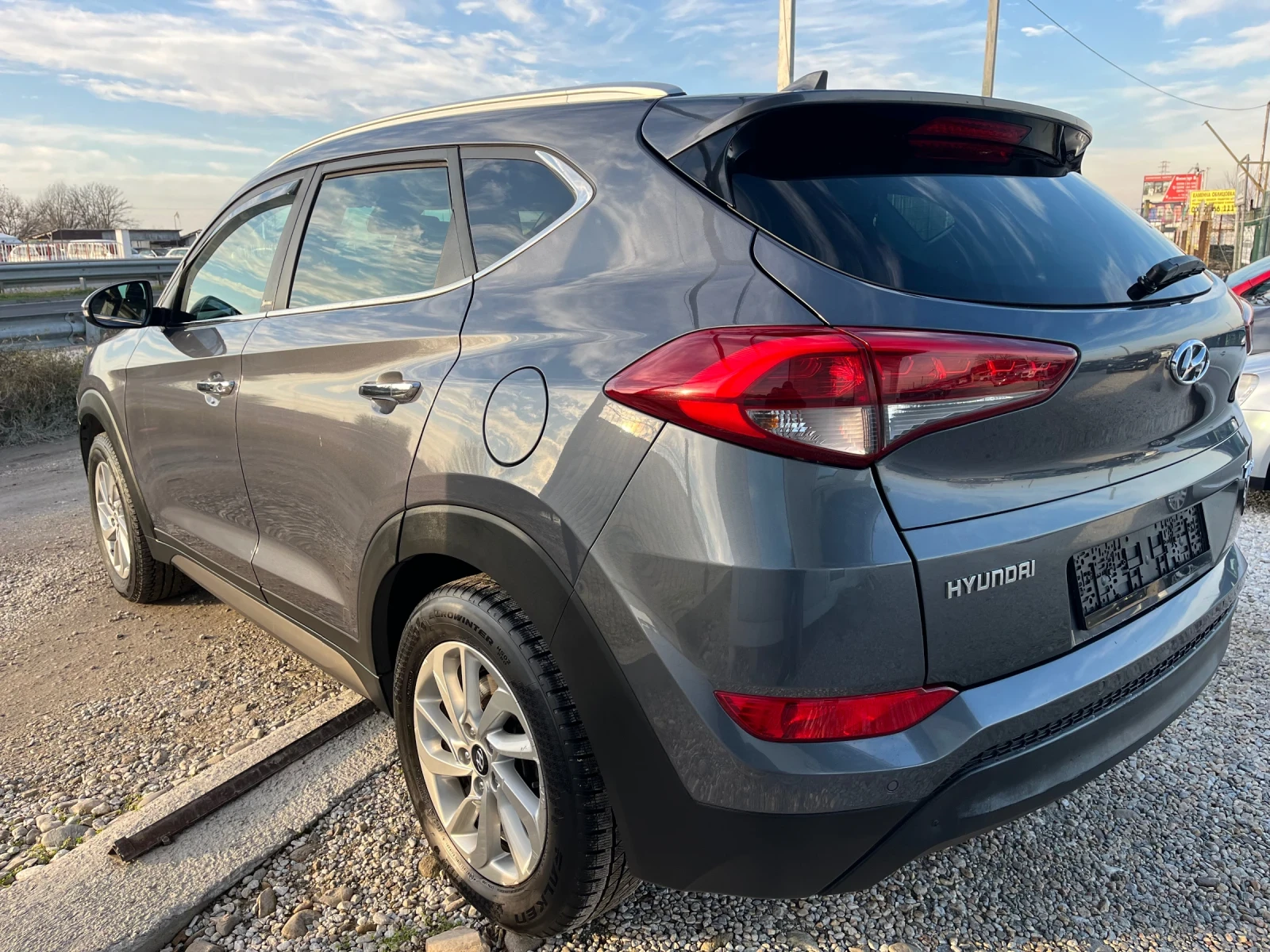 Hyundai Tucson 1.7CRDi Xpossible ISG - изображение 6