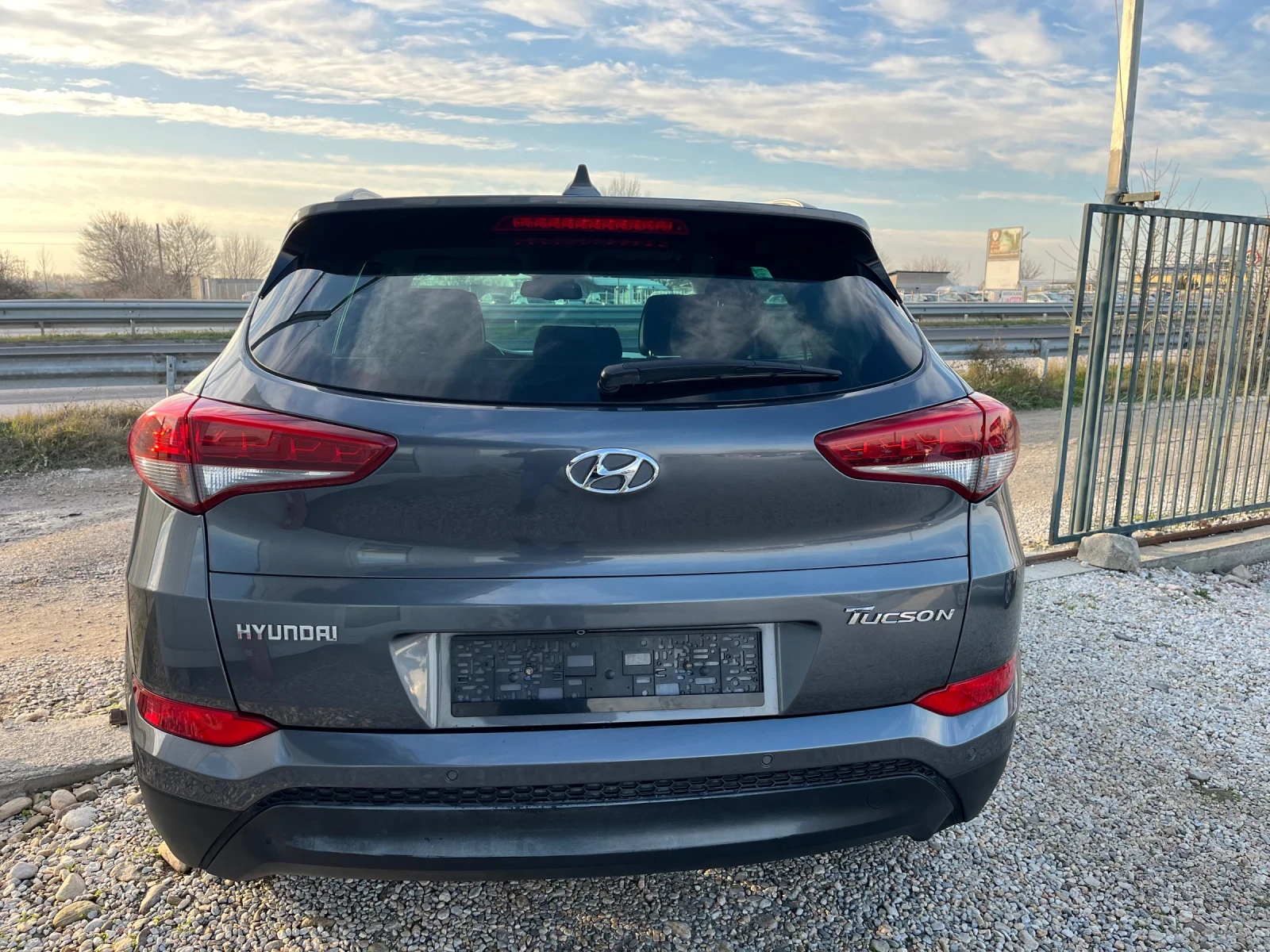 Hyundai Tucson 1.7CRDi Xpossible ISG - изображение 5