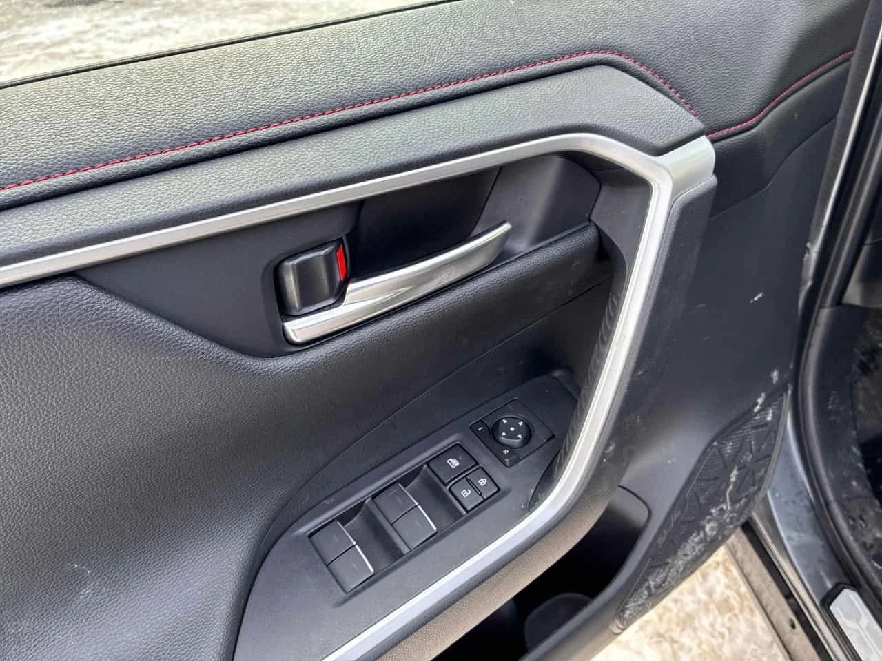 Toyota Rav4 * XSE AWD * CARFAX * KEYLESS * ��� ����� | Mobile.bg � ����������� 12