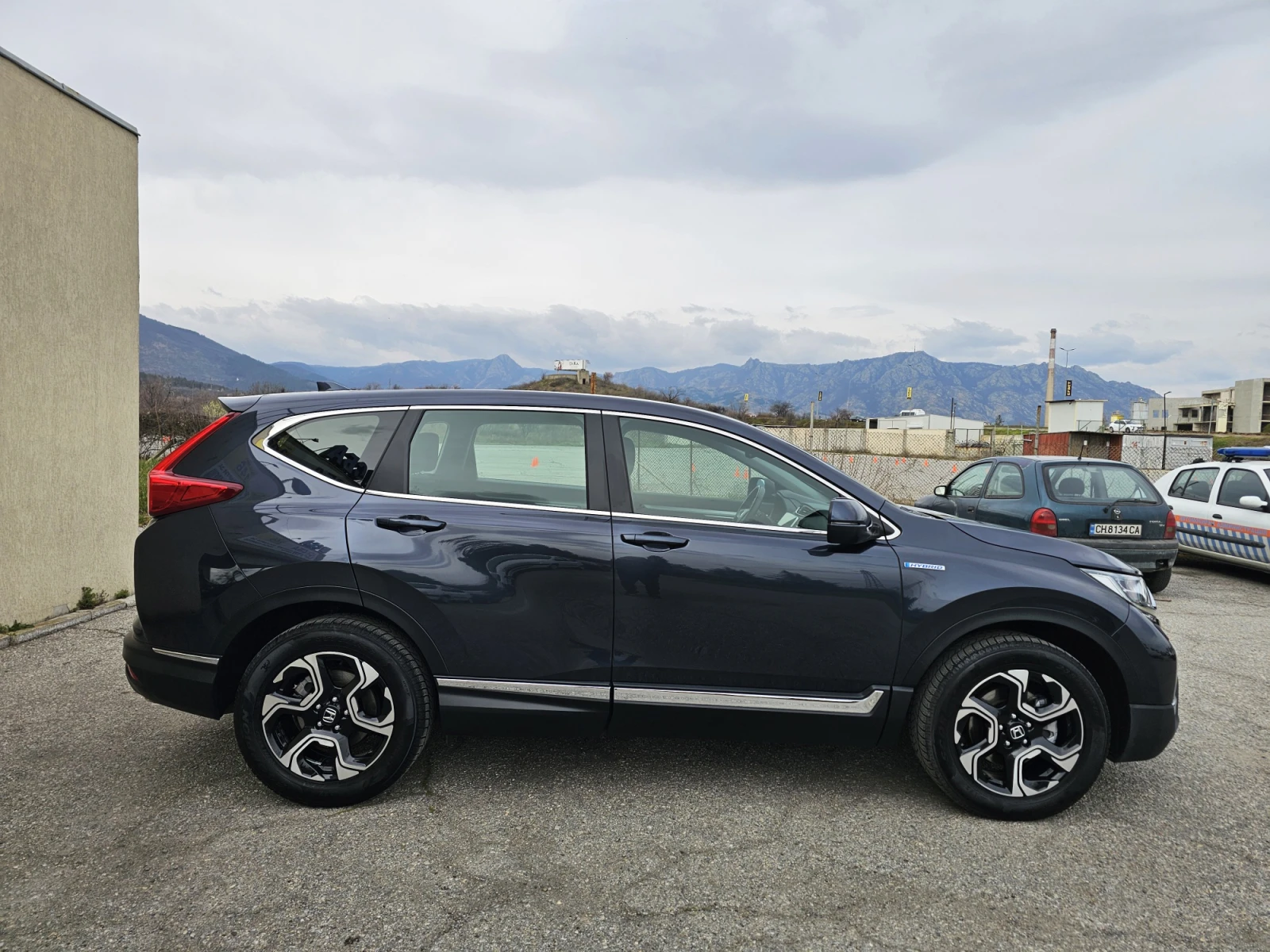 Honda Cr-v 2.0 AWD HYBRID EXECUTIVE, снимка 8 - Автомобили и джипове - 53916370
