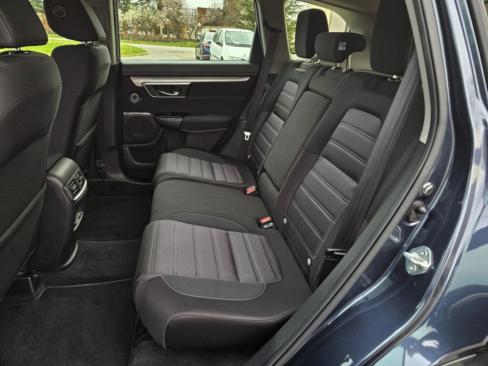 Honda Cr-v 2.0 AWD HYBRID EXECUTIVE, снимка 12 - Автомобили и джипове - 53916370