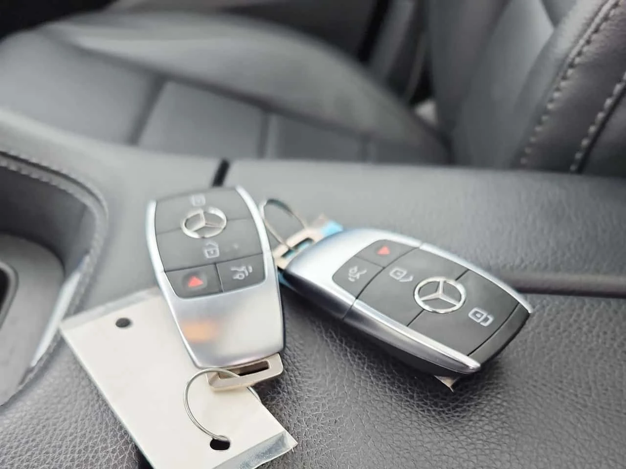 Mercedes-Benz GLE 350 * ГЛАВНО ПРЕДСТАВИТЕЛСТВО НА MERCEDES* , снимка 10 - Автомобили и джипове - 54451706