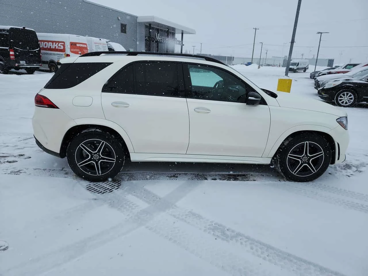 Mercedes-Benz GLE 350 * ГЛАВНО ПРЕДСТАВИТЕЛСТВО НА MERCEDES* , снимка 3 - Автомобили и джипове - 54451706