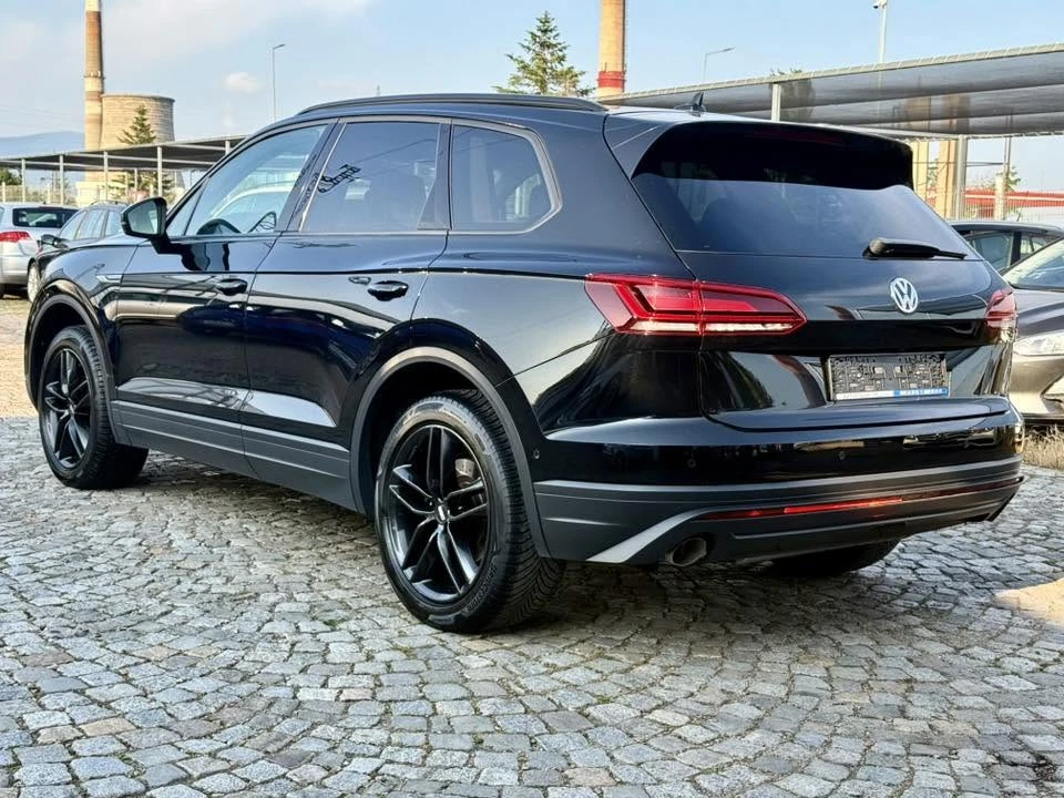 VW Touareg 3.0 АВТОМАТИК, снимка 3 - Автомобили и джипове - 54797987