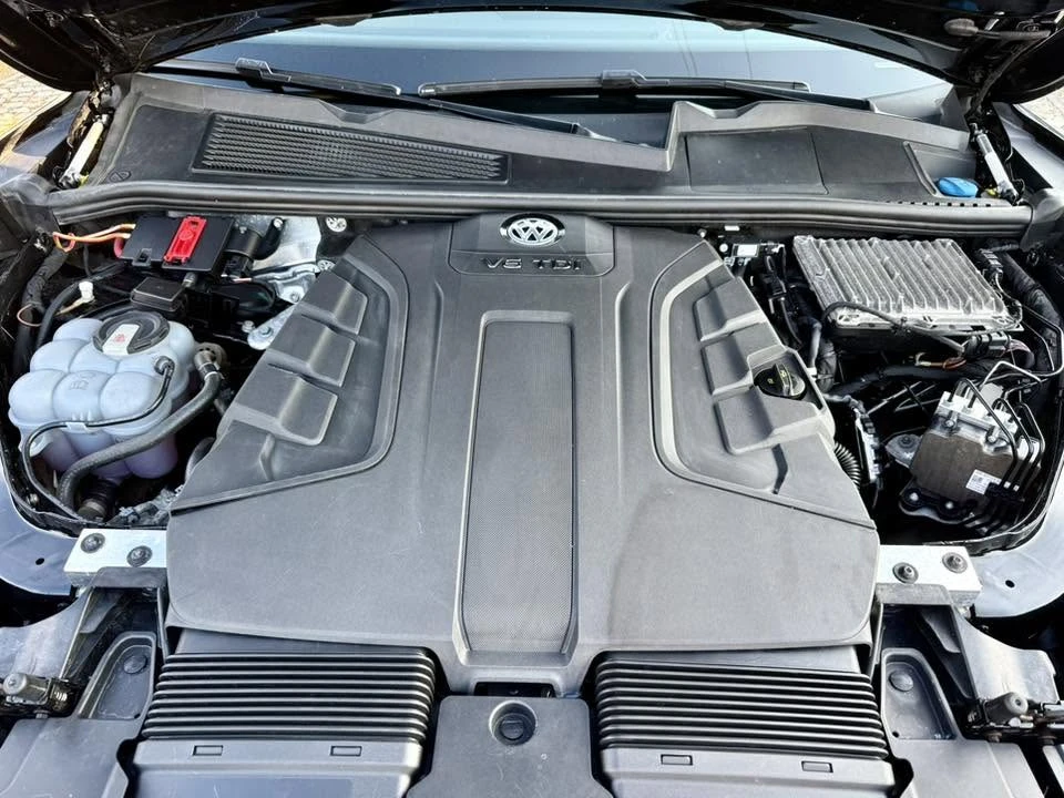 VW Touareg 3.0 АВТОМАТИК, снимка 17 - Автомобили и джипове - 54797987