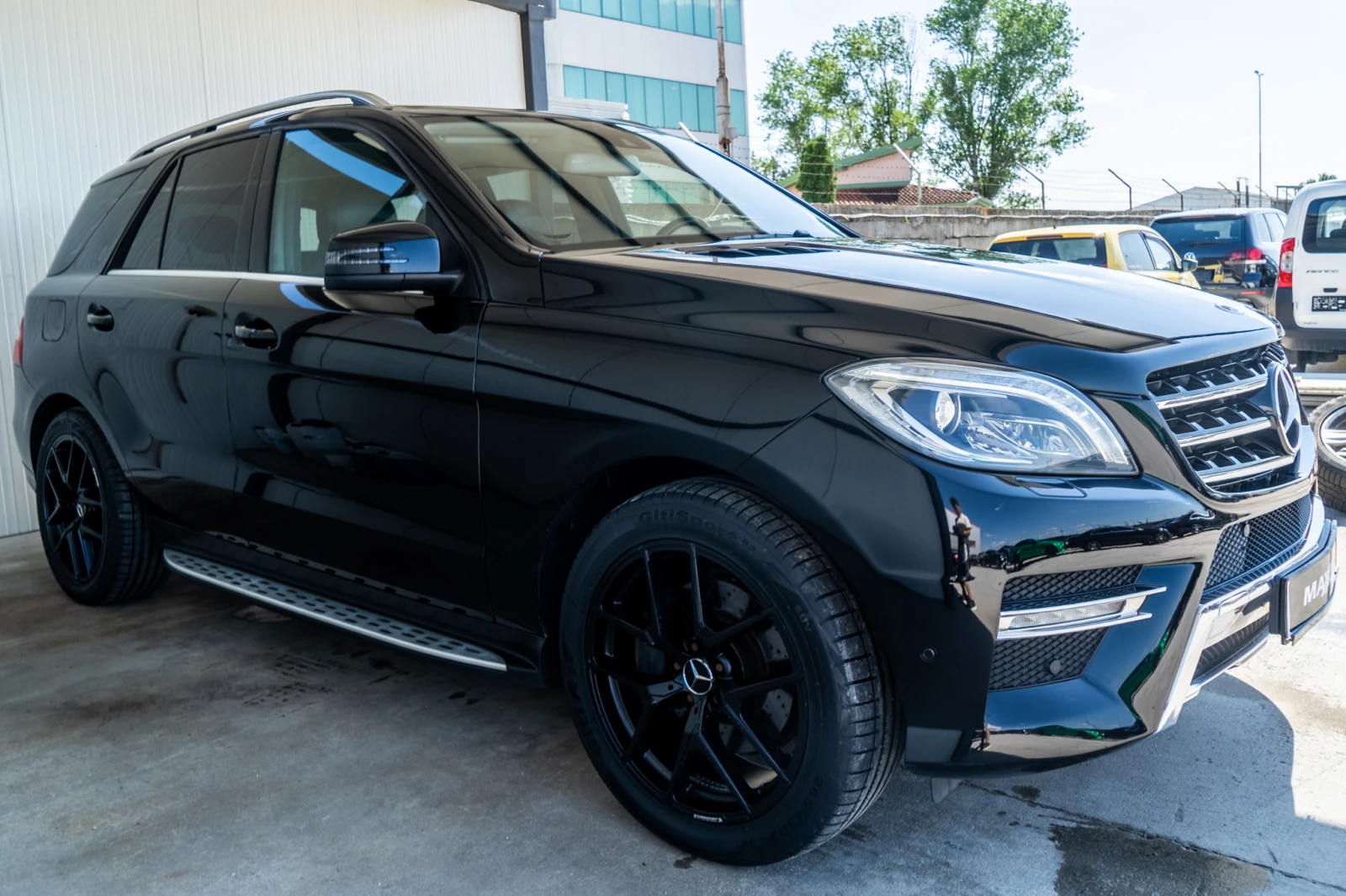 Mercedes-Benz ML 350 D = 4MATIC = FULL = AIRMATIC = ЛИЗИНГ = ГАРАНЦИЯ, снимка 3 - Автомобили и джипове - 55236382