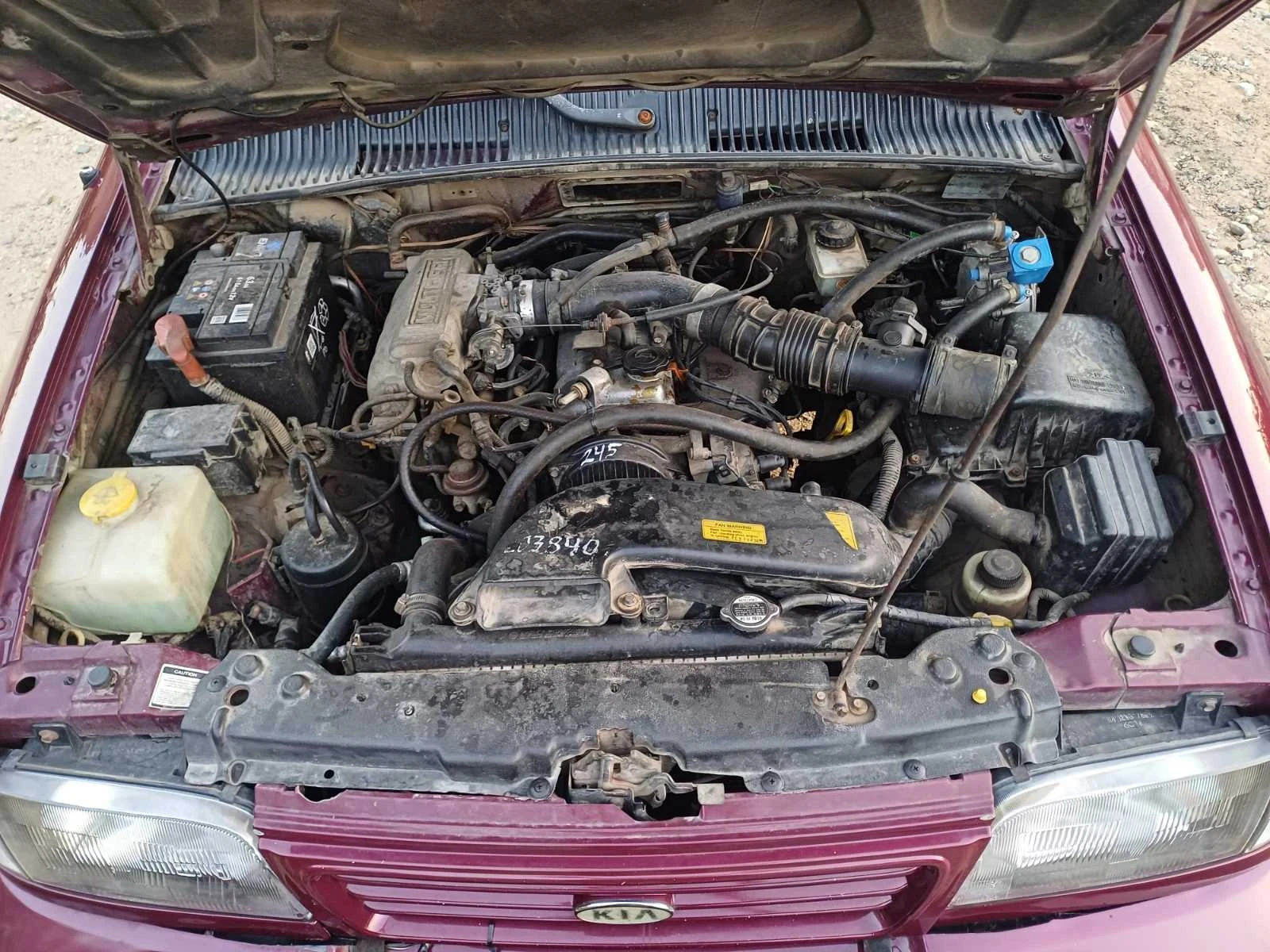 Kia Sportage 2.0i, снимка 5 - Автомобили и джипове - 55436510