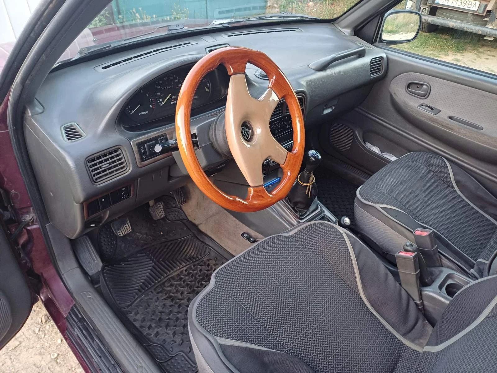Kia Sportage 2.0i, снимка 7 - Автомобили и джипове - 55436510