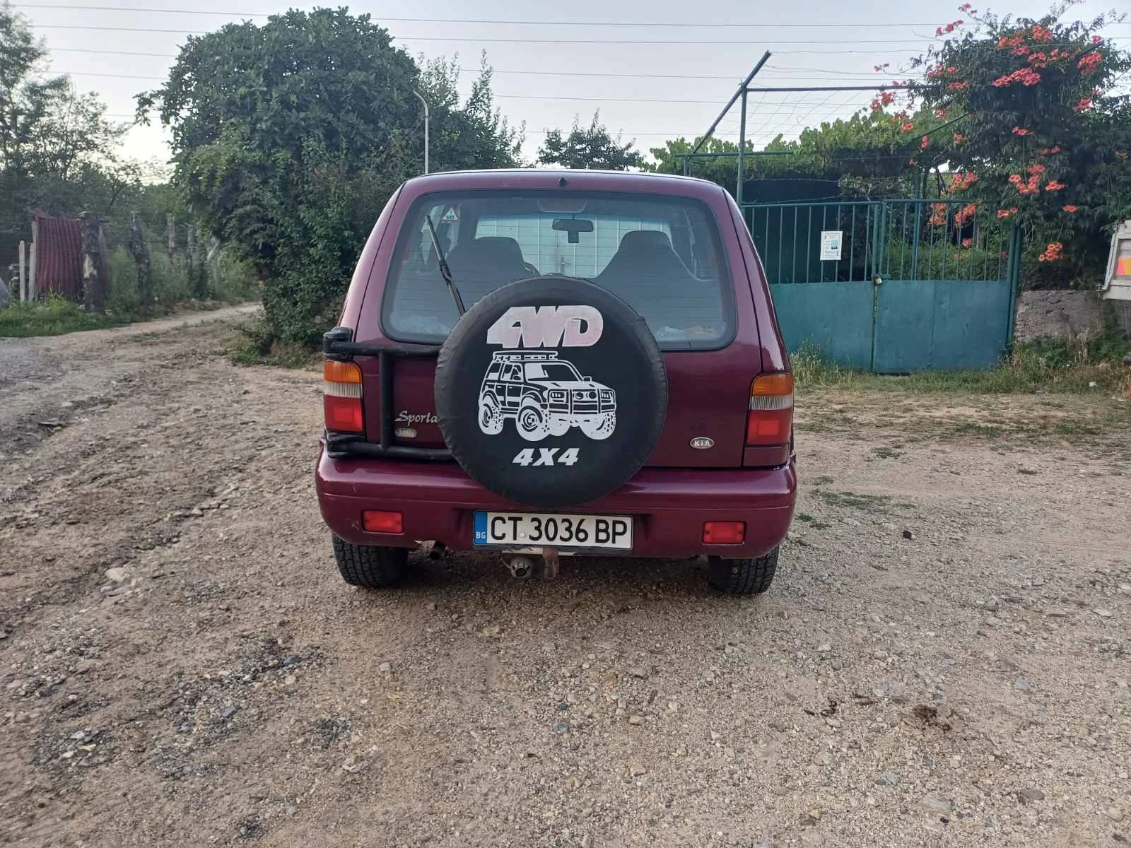 Kia Sportage 2.0i, снимка 2 - Автомобили и джипове - 55436510