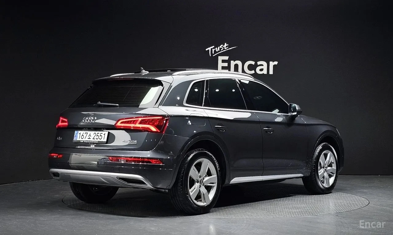Audi Q5 * HEAD UP * 2 КЛЮЧА * ПАНОРАМА * ПОДГРЕВ * , снимка 2 - Автомобили и джипове - 55475066