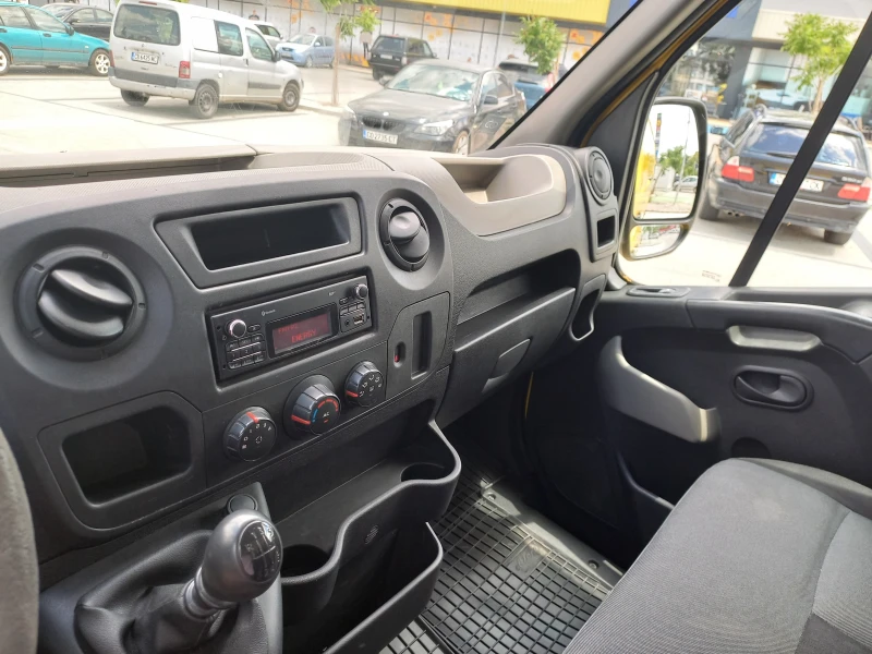 Renault Master 2.3DCI 110HP, снимка 11 - Бусове и автобуси - 51655893