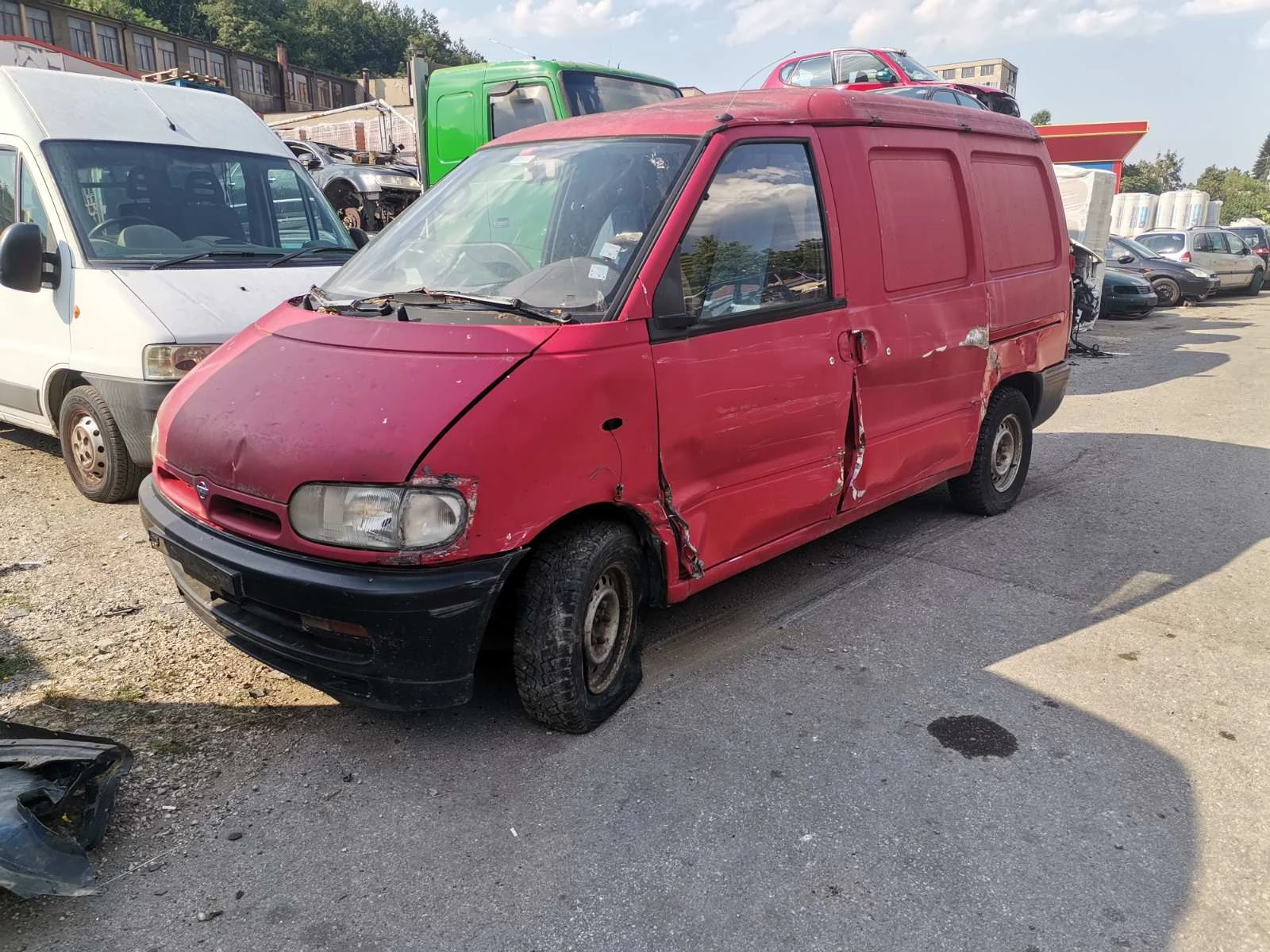Nissan Serena 2.3D - изображение 3