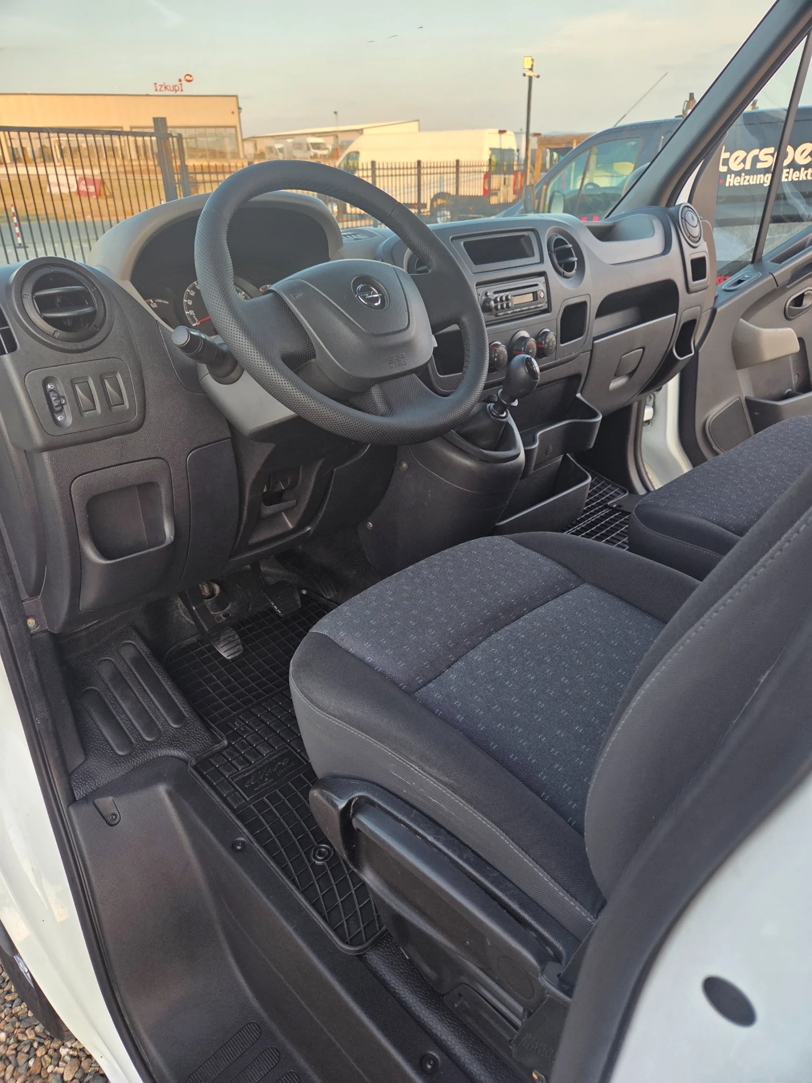 Opel Movano 2.3d 125k.c 7 места Климатик, снимка 9 - Бусове и автобуси - 55326975