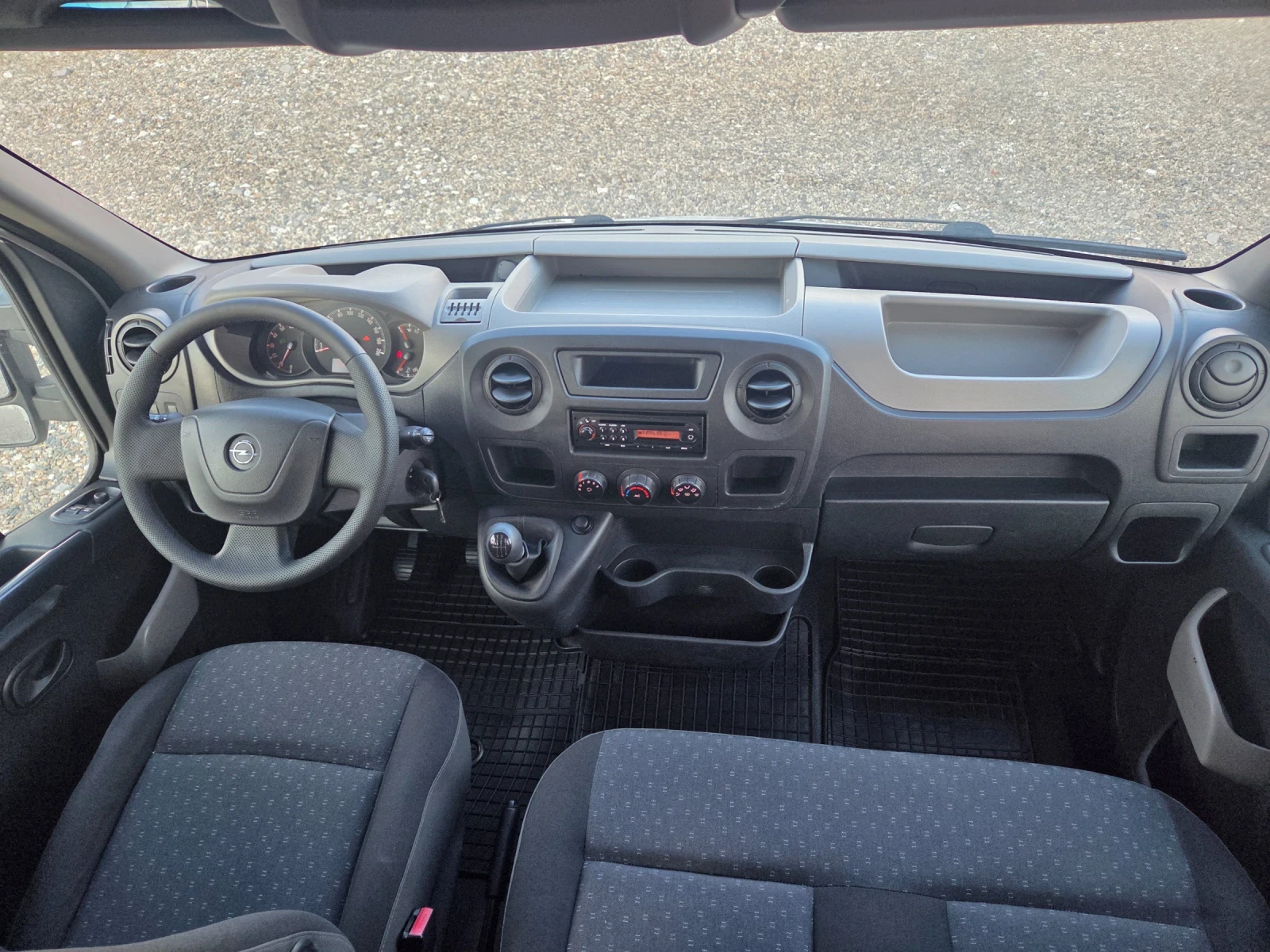 Opel Movano 2.3d 125k.c 7 места Климатик, снимка 11 - Бусове и автобуси - 55326975