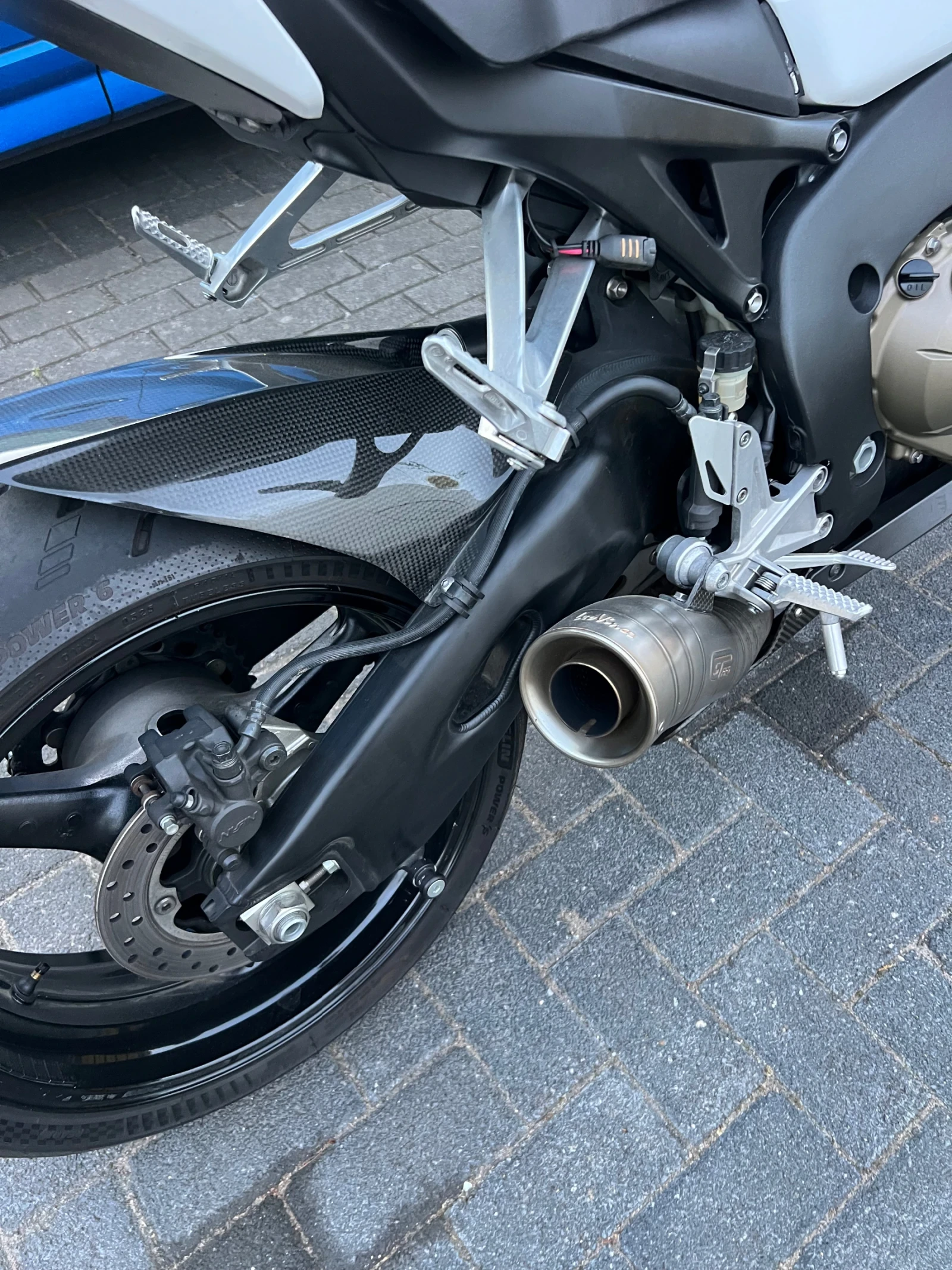 Honda Cbr 1000RR Leovince, снимка 17 - Мотоциклети и мототехника - 54416301