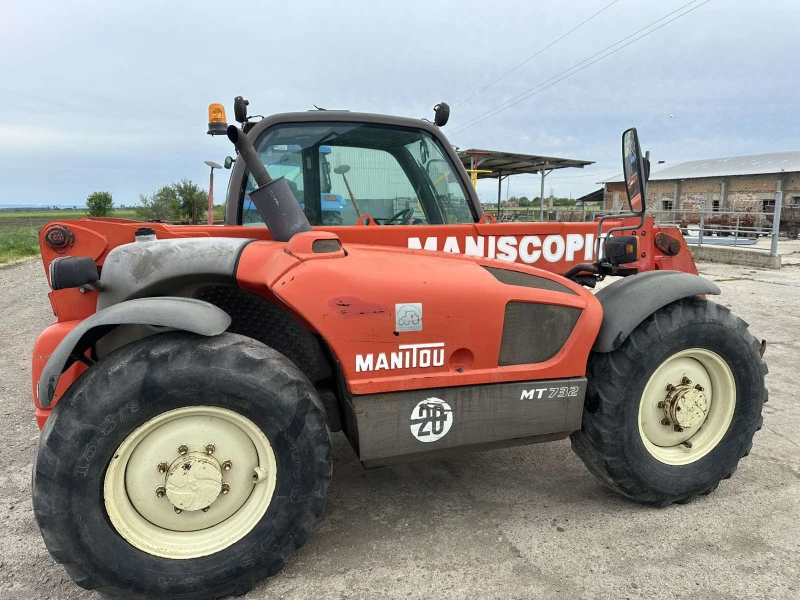 Телескопичен товарач Manitou 732, снимка 1 - Селскостопанска техника - 48227748