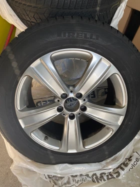 Гуми с джанти Pirelli 235/60R18, снимка 1