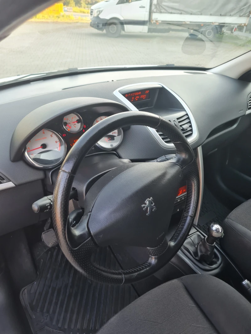 Peugeot 207 1.4куб.90к с 2008г. Бензин , снимка 7 - Автомобили и джипове - 46544099