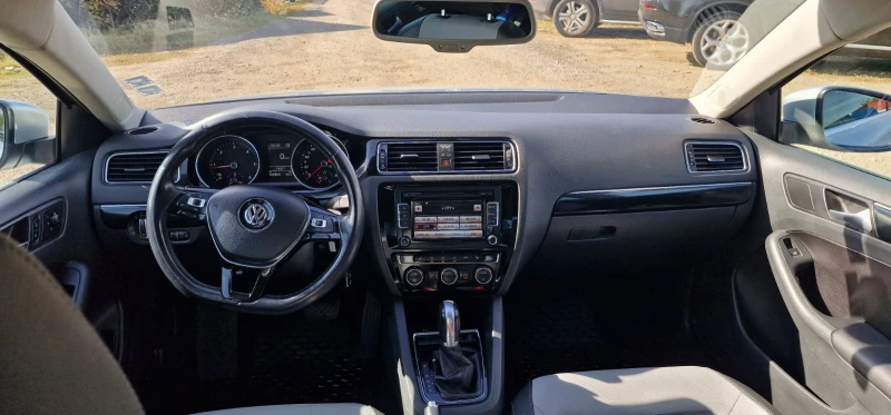 VW Jetta 2.0 TDI , снимка 11 - Автомобили и джипове - 47712975