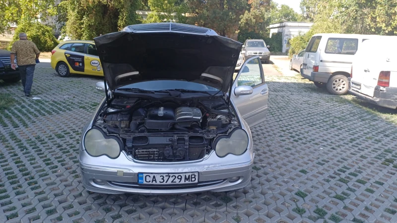 Mercedes-Benz C 220, снимка 14 - Автомобили и джипове - 48580607