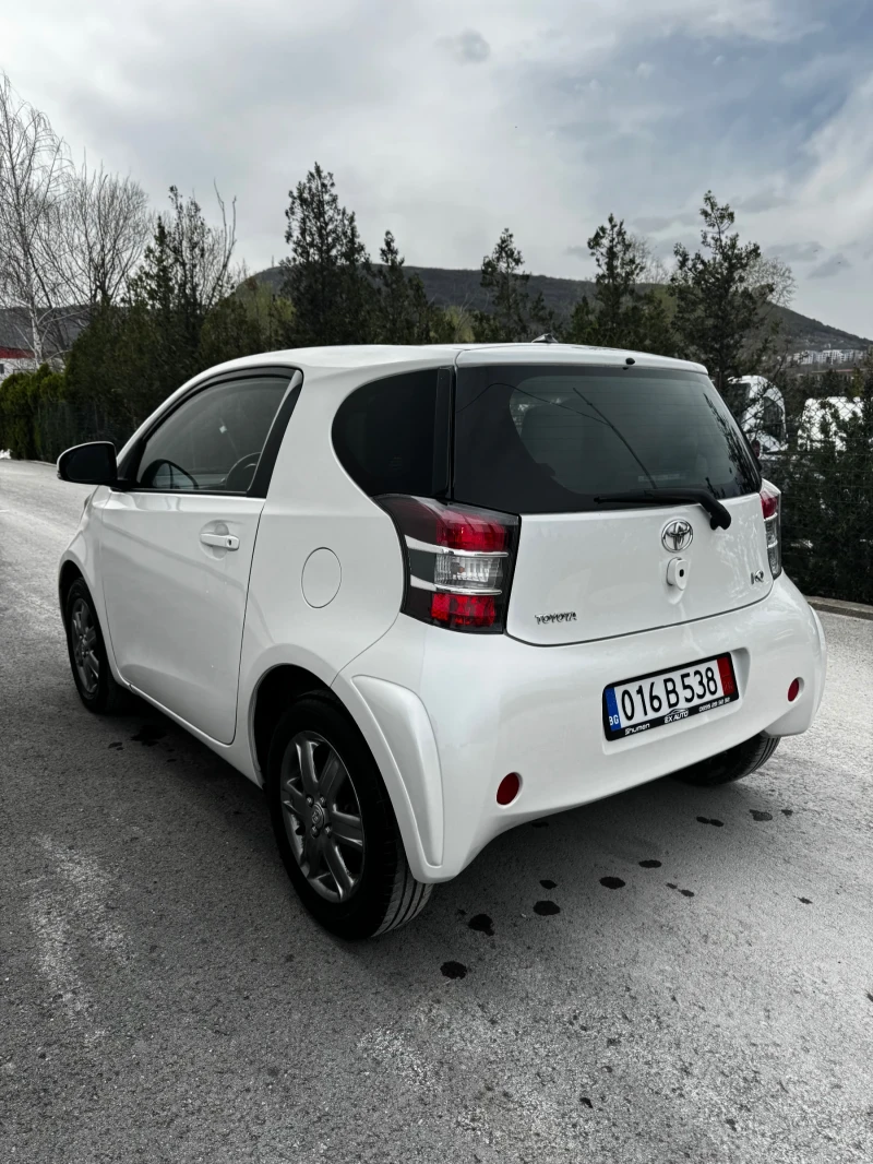 Toyota IQ 1.0VVT-I Full Full, снимка 4 - Автомобили и джипове - 49633596