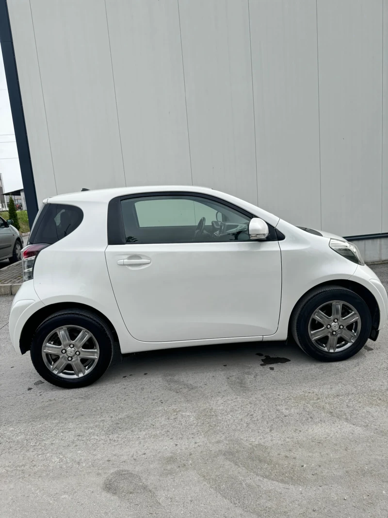 Toyota IQ 1.0VVT-I Full Full, снимка 5 - Автомобили и джипове - 49633596